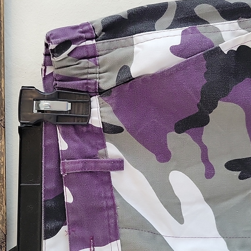 NWOT Men's Purple camo pants SZ 34 - Picture 3 of 7
